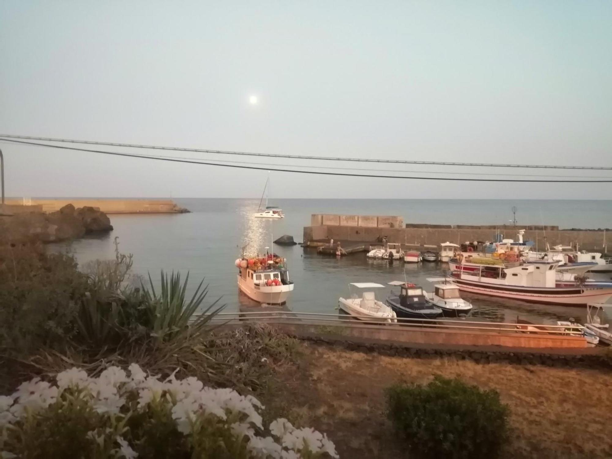 Acirealevacanze - Romantica Camera Sul Mare Exterior foto